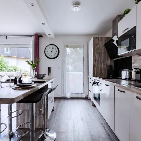 Charmant Refuge Avec Jardin, A 6 Minutes A Pied Du Metro Creteil L Echat-Lovely Retreat With Garden, Located A 6-Minute Walk From Creteil L Echat Metro Station Exterior photo