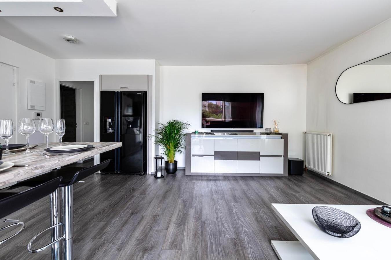 Refuge Avec Jardin, A 6 Minutes A Pied Du Metro L Echat-lovely Retreat With Garden, Located A 6-minute Walk From L Echat Metro Station Appartement Créteil